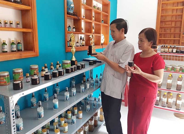 Với những thành quả đã đạt được, các sản phẩm của HTX Nông dược xanh Tiên Phước ngày một vươn xa (Ảnh: TL)