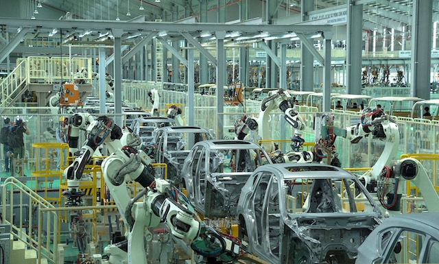 Bộ Tài chính phản đối giảm thuế động cơ, hộp số ôtô về 0% (Ảnh minh hoạ: Internet)