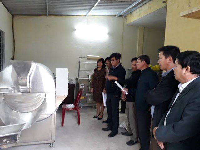 Máy chế biến đậu xanh tại HTX Cổ Mỹ, xã Vĩnh Giang, huyện Vĩnh Linh được hỗ trợ theo Quyết định 556 của UBND tỉnh Quảng Trị (Ảnh: TL)