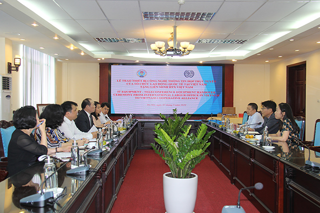 Ôn​g Chang Hee Lee, giám đốc ILO tại Việt Nam đánh giá cao sự phát triển nhanh chóng của kinh tế tập thể, HTX ở Việt Nam trong thời gian qua (Ảnh: Phạm Duy)