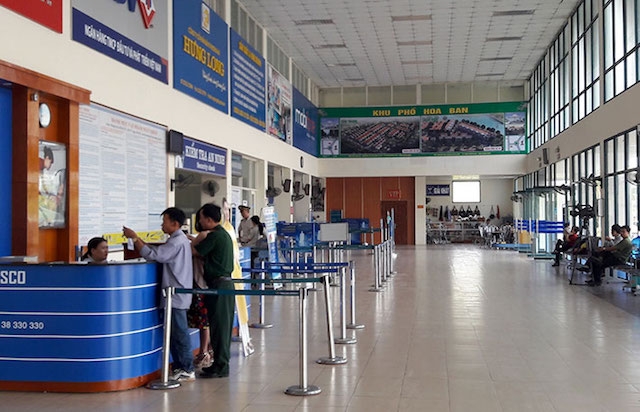 Hành khách làm thủ tục check-in tại sân bay (Ảnh: Internet)