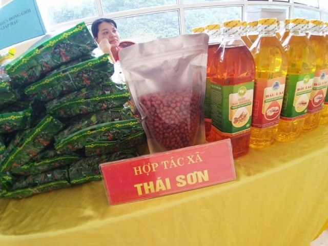 Sản phẩm của HTX không chỉ được tiêu thụ trong huyện, tỉnh mà còn có mặt ở thị trường Hà Nội, Thái Bình, Lào Cai (Ảnh: TL)