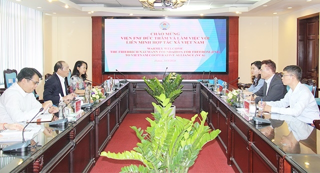 Quang cảnh buổi làm việc (Ảnh: Phạm Duy)