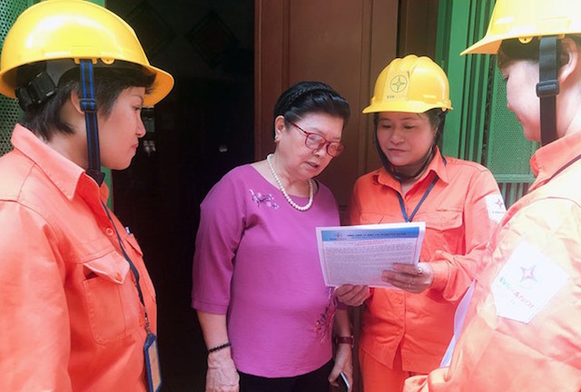 Giảm giá điện nhưng không gây lỗ treo cho ngành điện (Ảnh: Internet)