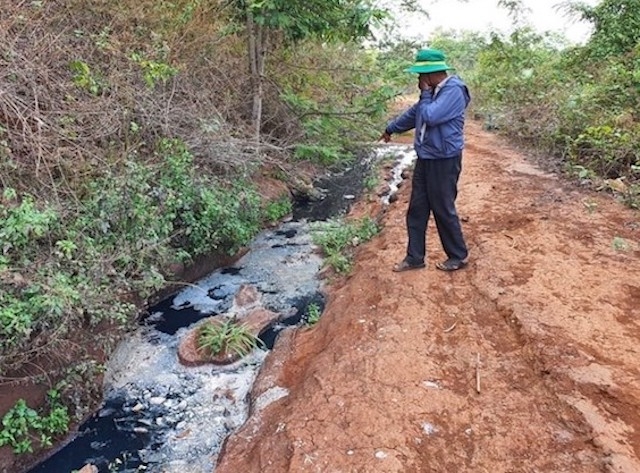 Chất lượng môi trường tại một số nơi đã vượt ngưỡng cho phép, không còn khả năng tiếp nhận chất thải (Ảnh minh hoạ: Internet)