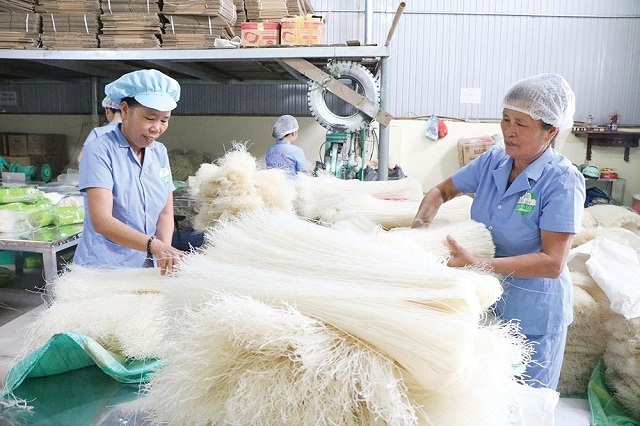 Việc đầu tư cho sản xuất giúp người lao động được làm việc trong môi trường an toàn (Ảnh: TL)