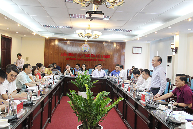 Toàn cảnh cuộc làm việc của Liên minh HTX Việt Nam với Cục Phát triển HTX