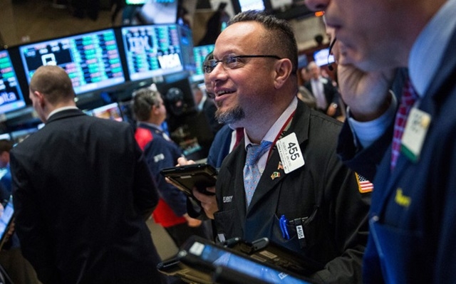 Toàn bộ các bang ở Mỹ mở cửa trở lại, Dow Jones bứt phá hơn 500 điểm (Ảnh Internet)