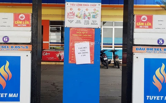 Nhiều cửa hàng xăng dầu nghỉ bán.