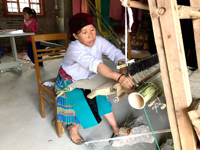 HTX trở thành nơi dạy nghề cho phụ nữ vượt qua khó khăn.