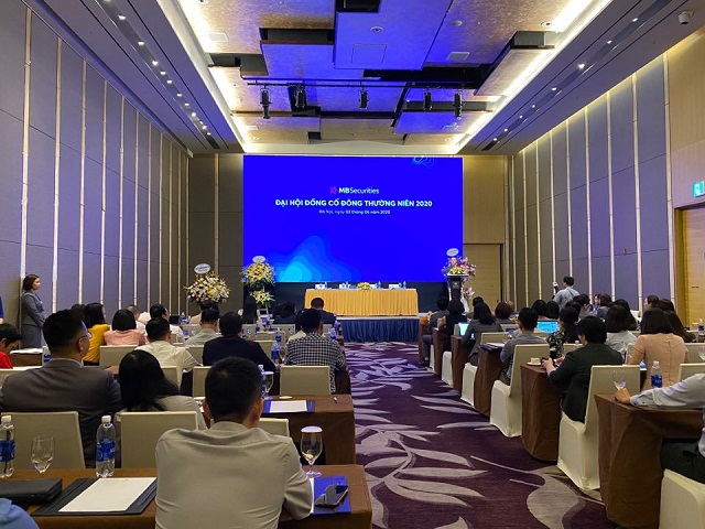 Tại Đại hội, các cổ đông MBS đã thông qua hết các tờ trình liên quan đến kế hoạch kinh doanh năm 2020