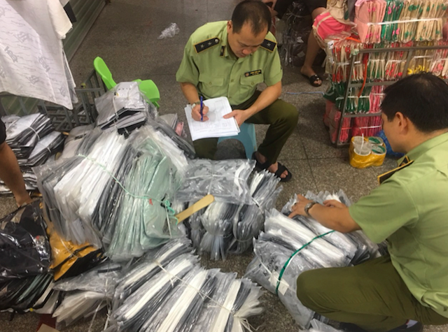 Thu giữ gần 4.700 sản phẩm có dấu hiệu giả