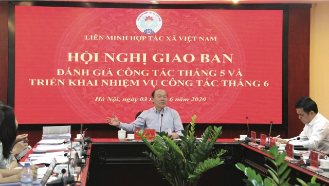 Chủ tịch Liên minh HTX Việt Nam Nguyễn Ngọc Bảo phát biểu chỉ đạo tại Hội nghị.