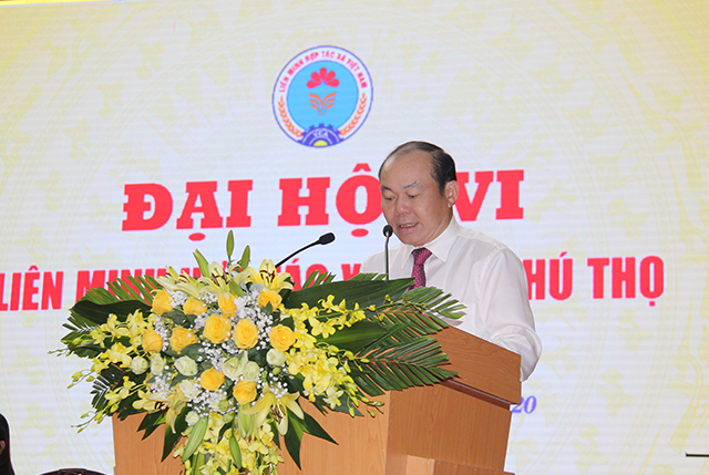 Ông Nguyễn Ngọc Bảo, Chủ tịch Liên minh HTX Việt Nam phát biểu chỉ đạo Đại hội