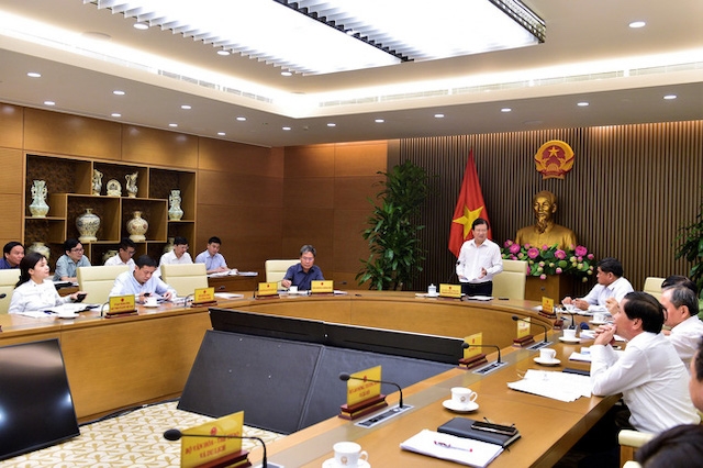 Phó Thủ tướng Trịnh Đình Dũng phát biểu tại phiên họp đánh giá kết quả thực hiện Chương trình mục tiêu quốc gia xây dựng NTM (Ảnh: TL)