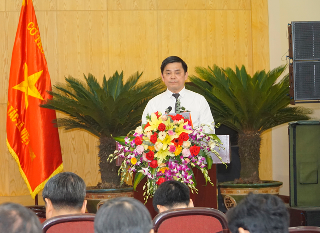 Ông Nguyễn Văn Thịnh, Phó Chủ tịch Liên minh HTX Việt Nam, Phó Chủ tịch thường trực Hội đồng Thi đua Khen thưởng Liên minh HTX Việt Nam