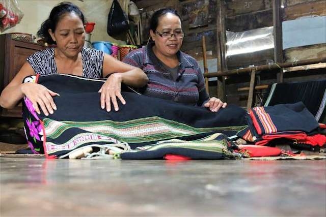 Huyện Cư M’gar chú trọng đào tạo nghề truyền thống cho lao động nữ là đồng bào dân tộc thiểu số