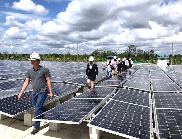 Nhiều dự án điện mặt trời, điện gió muốn thêm vào quy hoạch Điện đang cho thấy những bất cập (Ảnh: TL)