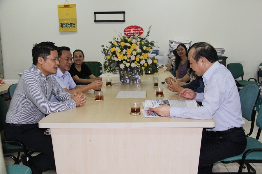 Chủ tịch VCA Nguyễn Ngọc Bảo cho biết, Thời báo Kinh Doanh đã phản ánh tương đối đầy đủ, khách quan, chân thật việc phát triển của khu vực KTHT, HTX và các hoạt động của VCA (Ảnh: Phạm Duy)