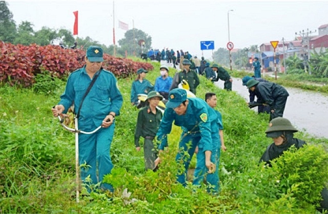 Công tác vệ sinh môi trường, cơ sở hạ tầng được chú trọng đóng góp vào việc hoàn thành 9/9 tiêu chí huyện NTM (Ành: TL)