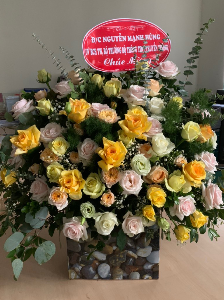 Uỷ viên BCH TW, Bộ trưởng Bộ Thông tin và Truyền thông Nguyễn Mạnh Hùng