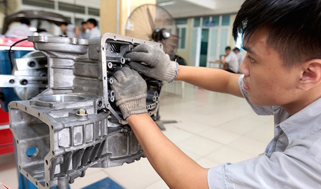 Các thanh niên nông thôn ở huyện Nam Trà My hào hứng học những nghề mà doanh nghiệp có nhu cầu