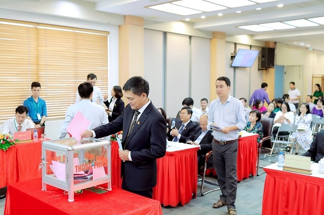 Các cổ đông bỏ phiếu bầu bổ sung thành viên HĐQT