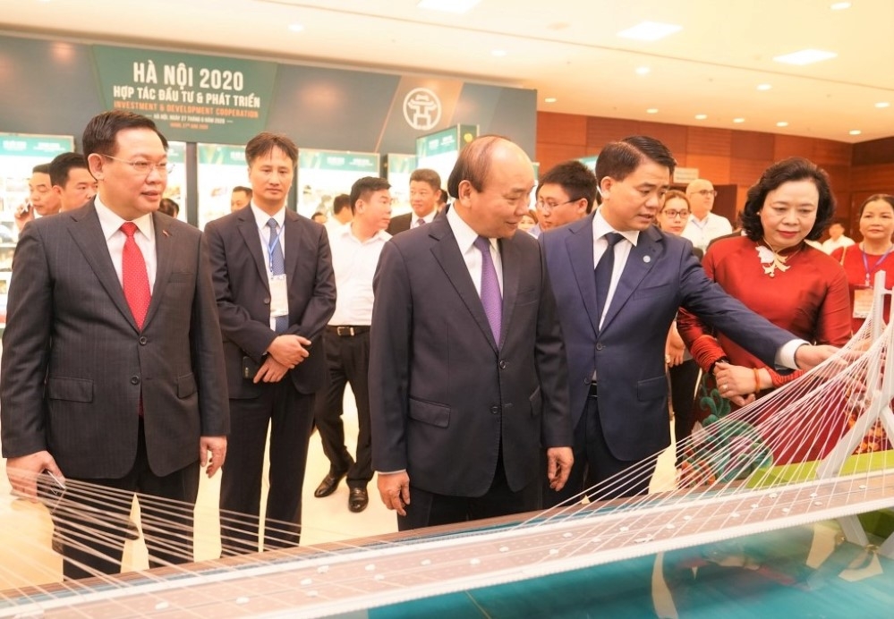Thủ tướng Nguyễn Xuân Phúc và lãnh đạo TP. Hà Nội, các đại biểu dự Hội nghị (Ảnh: VGP)