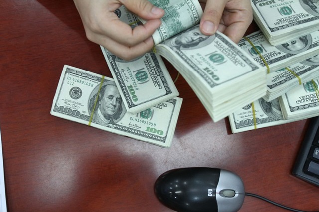 Giá USD tăng nhẹ ở các ngân hàng thương mại (Ảnh Internet)