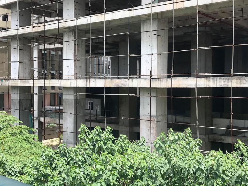 Theo thông tin từ Ngân hàng thương mại TNHH MTV Dầu khí Toàn cầu (GPBank), từ tháng 1/2020, ngân hàng này đã tiến hành thủ tục nộp đơn kiện CTCP Tư vấn đầu tư xây dựng Ba Ðình (CTCP Ba Đình) với tổng số nợ tạm tính đến ngày 2/4/2019 là 290 tỷ đồng. GPBank yêu cầu CTCP Ba Đình phải thanh toán tiền lãi theo lãi suất quy định tại hợp đồng đặt cọc kể từ ngày 3/4/2019 cho đến khi hoàn trả hết nợ.