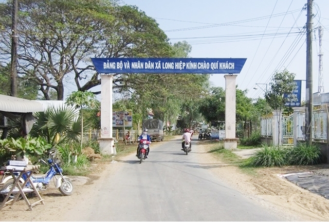 Nông thôn xã Long Hiệp, huyện Trà Cú ngày càng khang trang.