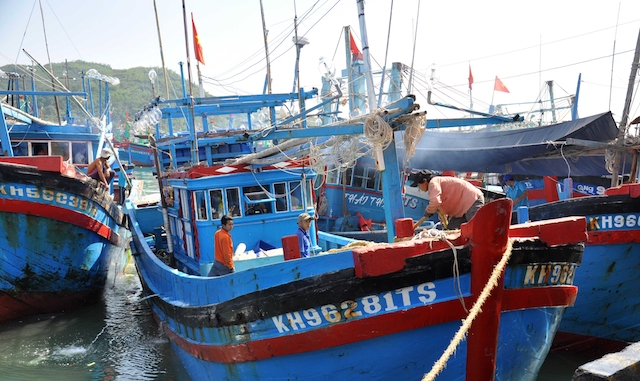 Các ngư dân thôn đảo Ninh Tân được đào tạo nghề sửa chữa máy nông ngư cơ