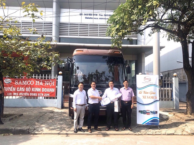 Thực hiện kế hoạch kinh doanh năm 2019, HTX đã đầu tư thêm 2 xe ô tô đời mới SAMCO sản xuất tại Nhật Bản