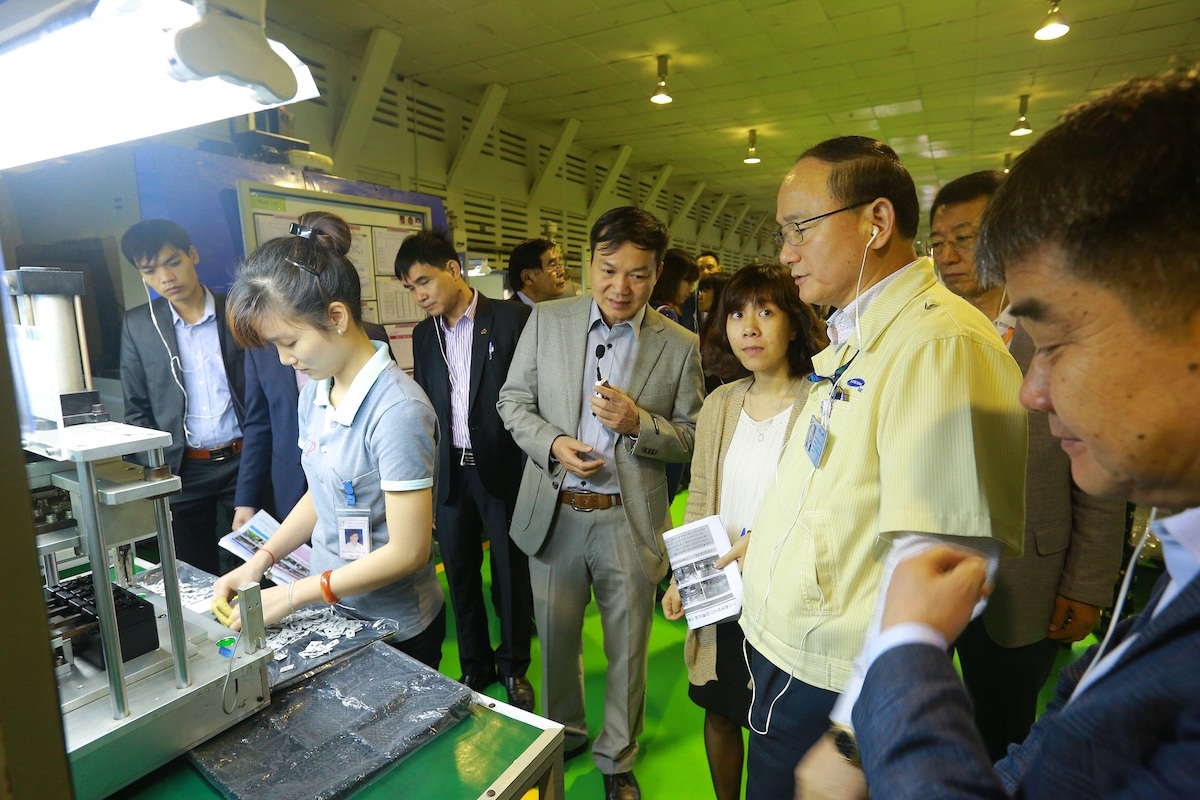 Doanh nghiệp Việt Nam có thể nắm được cơ hội từ làn sóng dịch chuyển đơn hàng ra khỏi Trung Quốc (Ảnh: TL)