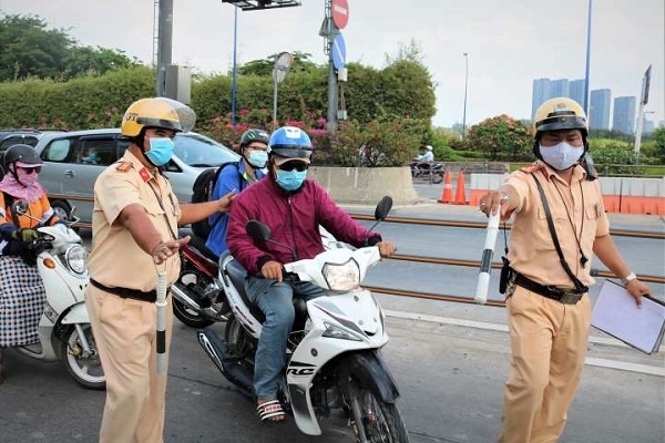 Chỉ còn 4 trường hợp CSGT được dừng xe kiểm tra (Ảnh minh họa/Internet)