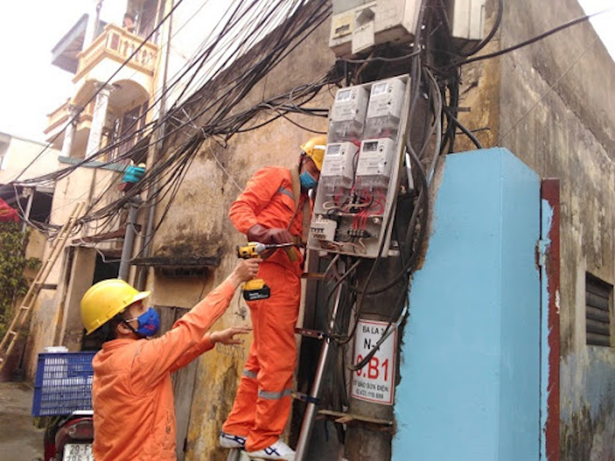 Bộ Công Thương sẽ đưa ra lấy ý kiến về phương án bán điện sinh hoạt một giá (Ảnh: TL)