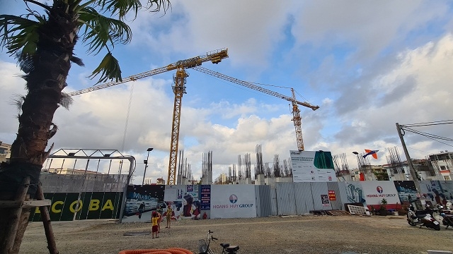 Khu nhà HH1 và HH2 đang tạm dừng thi công