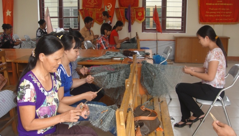 Lớp dạy nghề cho lao động nông thôn ở Quảng Ninh.