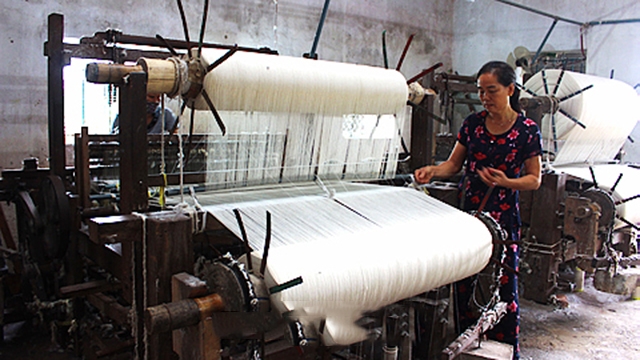 HTX thực hiện các phương thức tổ chức sản xuất linh hoạt, khai thác lợi thế làng nghề truyền thống, cung ứng vật tư và bao tiêu sản phẩm cho các hộ dân địa phương.