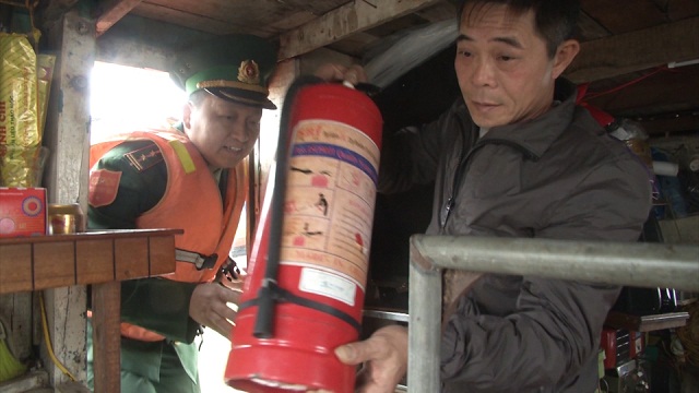 Công tác phòng chống cháy nổ trên tàu biến luôn được HTX Nghĩa Phú đặt lên hàng đầu (Ảnh: TL)