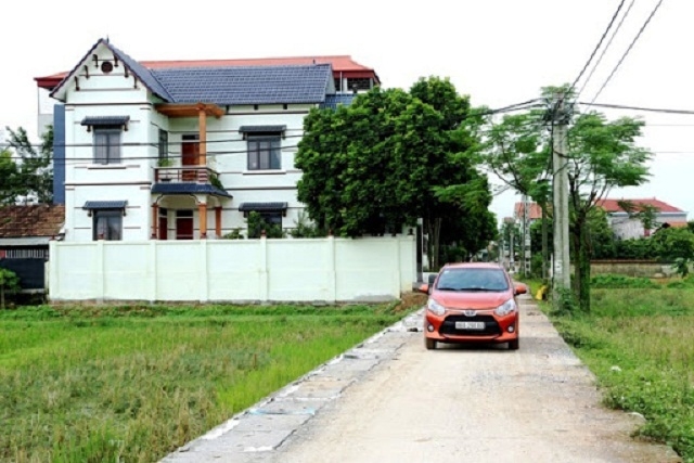 Nguyên Xá đang tập trung chỉnh trang hệ thống đường giao thông nông thôn với mục tiêu về đích nông thôn mới nâng cao vào cuối năm 2020