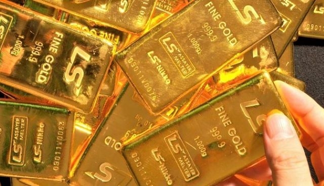 Giá vàng mất mốc 1.800 USD/ounce, tuy giảm nhưng vẫn ở ngưỡng cao (Ảnh: Internet)