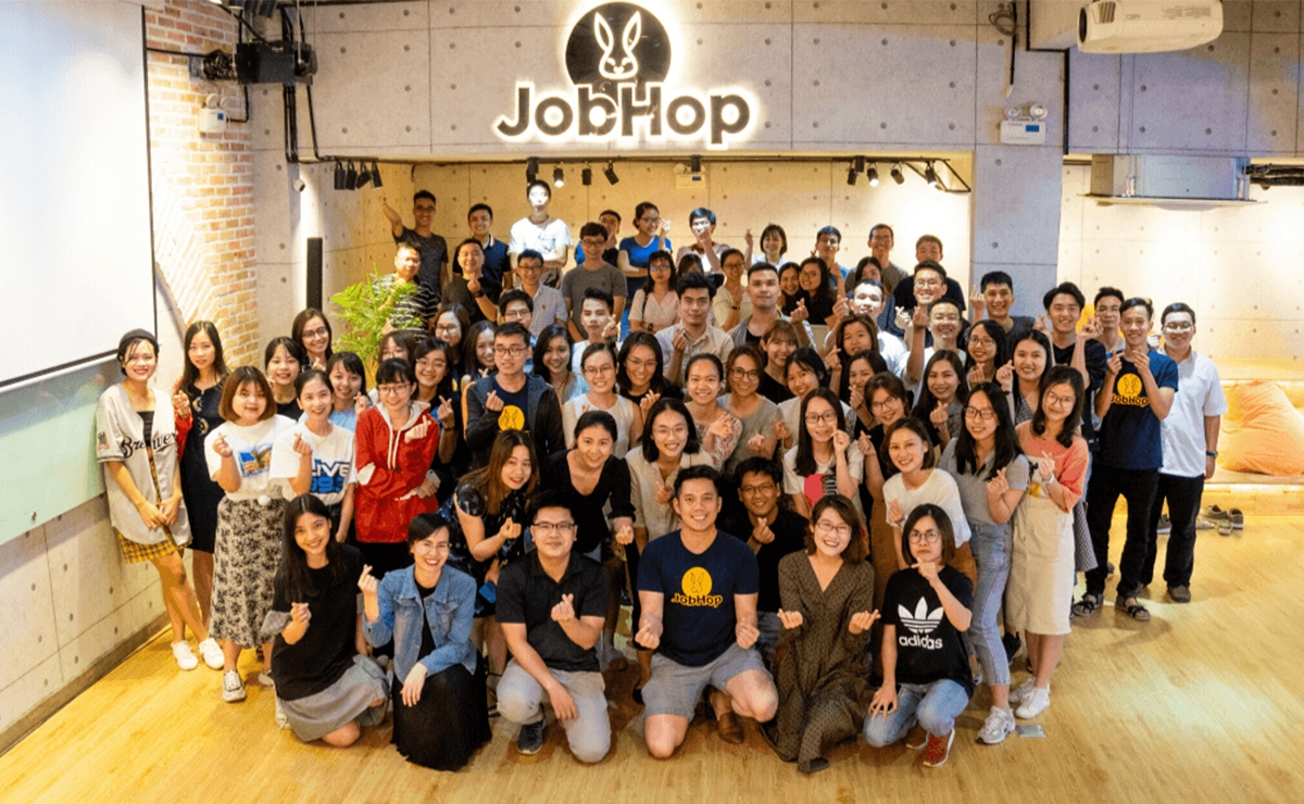 JobHopin Giá trị đầu tư: 2,45 triệu USD Hồi tháng 5, startup tuyển dụng ứng dụng AI và máy học JobHopin của Việt Nam công bố gọi vốn thành công 2,45 triệu USD trong vòng Series A, nâng tổng số tiền huy động được lên hơn 3 triệu USD. Năm 2018, startup này từng được đầu tư 710.000 USD trong vòng hạt giống.