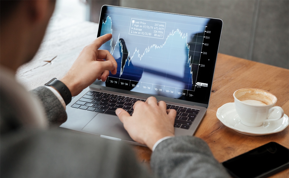 6. Kỹ năng tìm hiểu và nghiên cứu thị trường Một trong những yếu tố quan trọng của các nhà startup là có kỹ năng tìm hiểu và nghiên cứu thị trường. Việc nghiên cứu thị trường tiềm năng sẽ mang lại cho các bạn khởi nghiệp có những thông tin quan trọng về lĩnh vực mà công ty mình đang hoạt động. Bên cạnh đó, nghiên cứu này sẽ giúp cho các bạn vừa mới bắt đầu khởi nghiệp nắm bắt được xu hướng hiện tại và trong tương lai để lập ra cho mình một kế hoạch kinh doanh thật chi tiết.