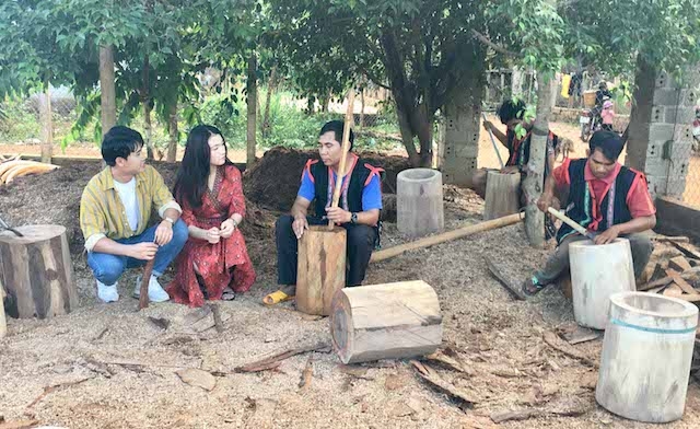 Nhiều thanh niên dân tộc thiểu số trong huyện có việc làm ổn định sau học nghề