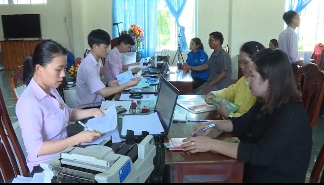 Từ nguồn vốn tín dụng chính sách ưu đãi, nhiều thanh niên nông thôn có cơ hội khởi nghiệp, làm giàu ngay trên chính mảnh đất quê hương (Ảnh: TL)