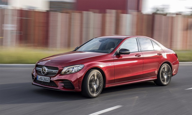 Hãng mẹ Daimler sẽ dừng sản xuất dòng sedan tại Mỹ và Mexico, đồng thời tập trung hơn vào dòng xe thể thao đa dụng.(Ảnh Internet)