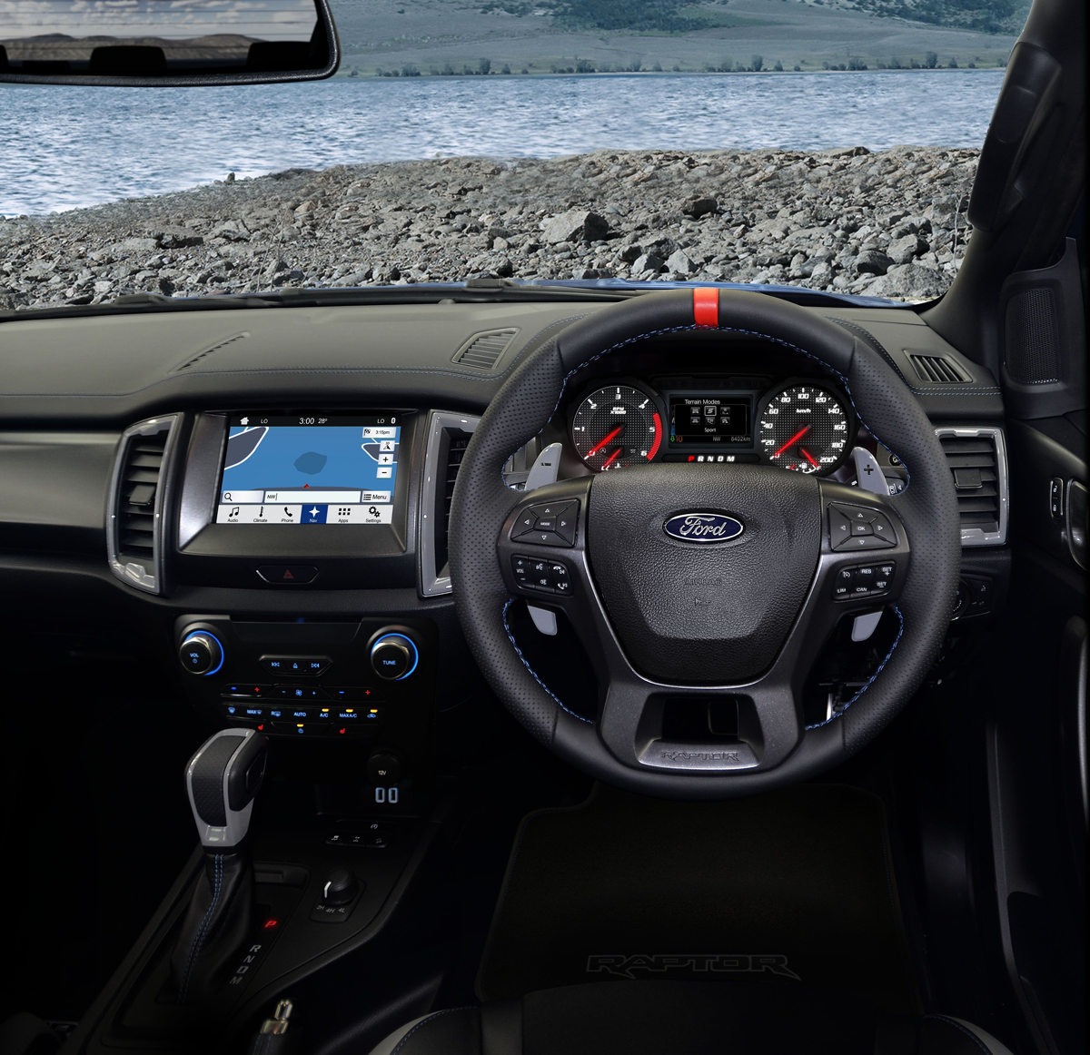Bảng điều khiển hành trình trung tâm Tất cả các phiên bản của dòng xe Ranger đều được trang bị một bảng điều khiển hành trình trung tâm, cung cấp những số liệu chi tiết về mức tiêu thụ nhiên liệu, khoảng cách di chuyển, tốc độ và thậm chí là cả nhiệt độ. Ngay cả các phiên bản XL và XLS cũng được trang bị bảng điều khiển tiện dụng, cung cấp đầy đủ những thông tin cần thiết để kiểm soát mọi hành trình. Trên một số phiên bản Ranger Wildtrak nhất định, những công nghệ hỗ trợ người lái và các tính năng an toàn có thể được thiết lập ngay trên bảng điều khiển này. Riêng với mẫu xe Ranger Raptor, bảng điều khiển trung tâm hiển thị rõ ràng các chế độ lái khác nhau cùng với thông tin quan trọng khi đi off-road như góc nghiêng hay độ dốc hiện tại của địa hình. Hệ thống theo dõi hành trình cũng rất hiệu quả để bạn tính toán lộ trình, nhất là trong những chuyến khám phá các khu vực hẻo lánh.