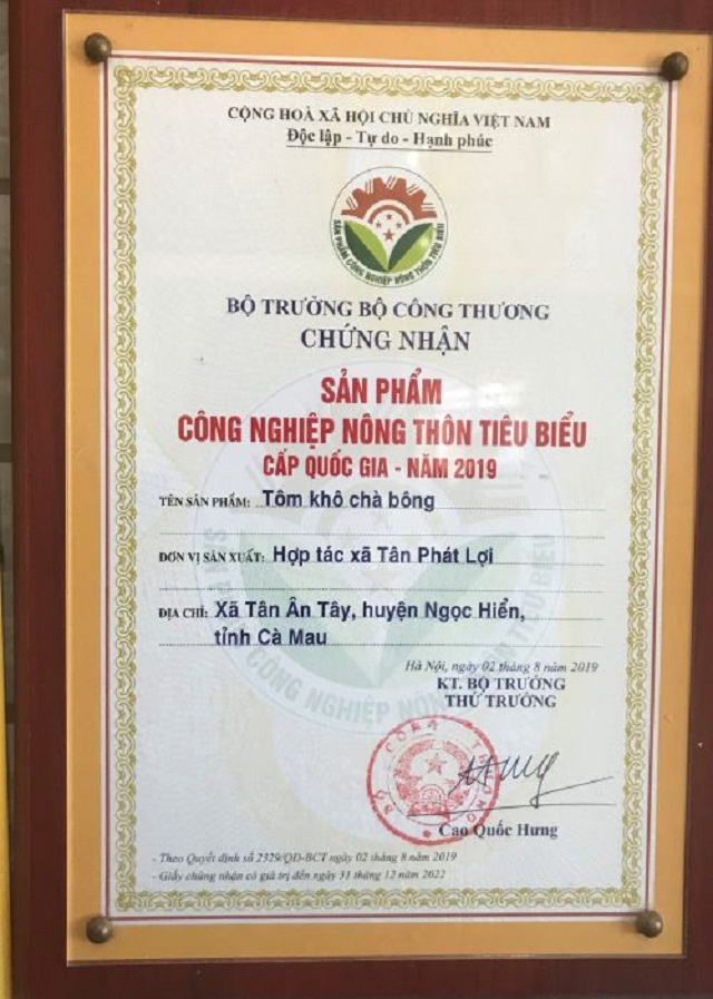 HTX Tân Phát Lợi được Bộ trưởng Bộ Công thương cấp chứng nhận sản phẩm công nghiệp nông thôn tiêu biểu - năm 2019 (Ảnh: TL)