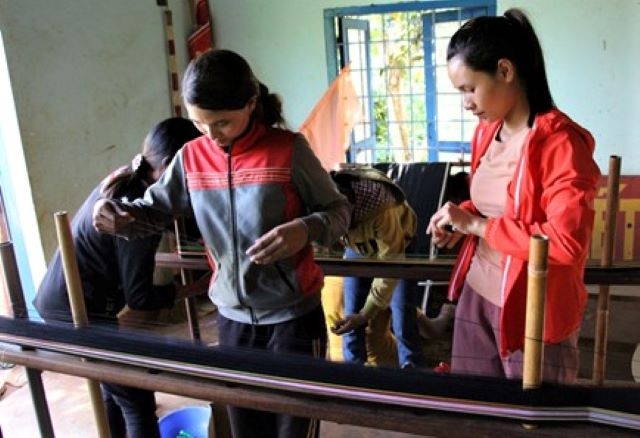 Dạy nghề giúp bà con có việc làm, tăng thêm thu nhập, giảm nhanh tỷ lệ hộ nghèo.